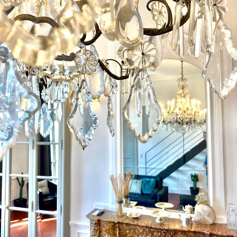 Les Suites Du Cours & Spa Aix-en-Provence 0*,  Francia