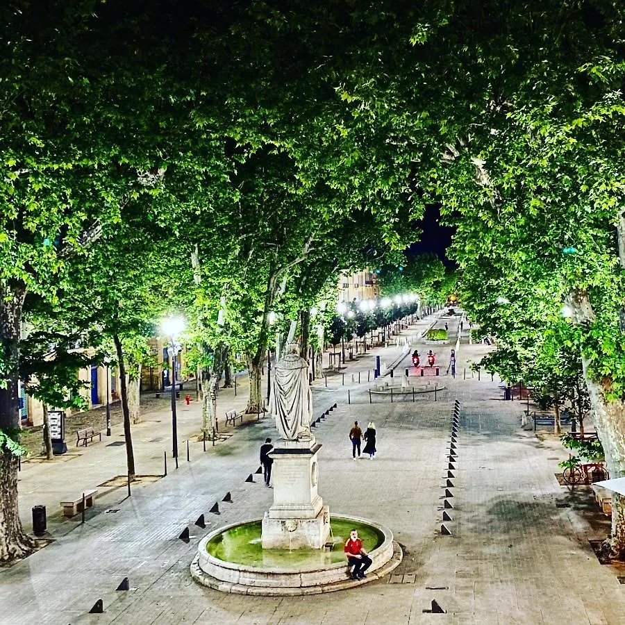 Les Suites Du Cours & Spa Aix-en-Provence 0*,  Francia
